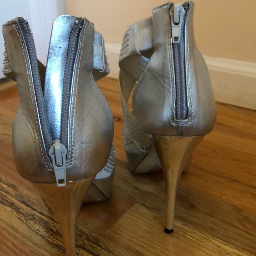 Heels - Picture 5 of 6